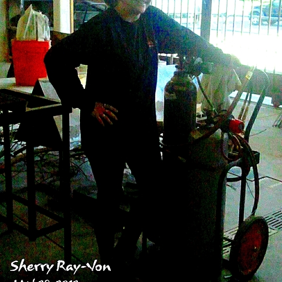 Meet jewelry artist S. Ray-Von - Picture 4 of 16